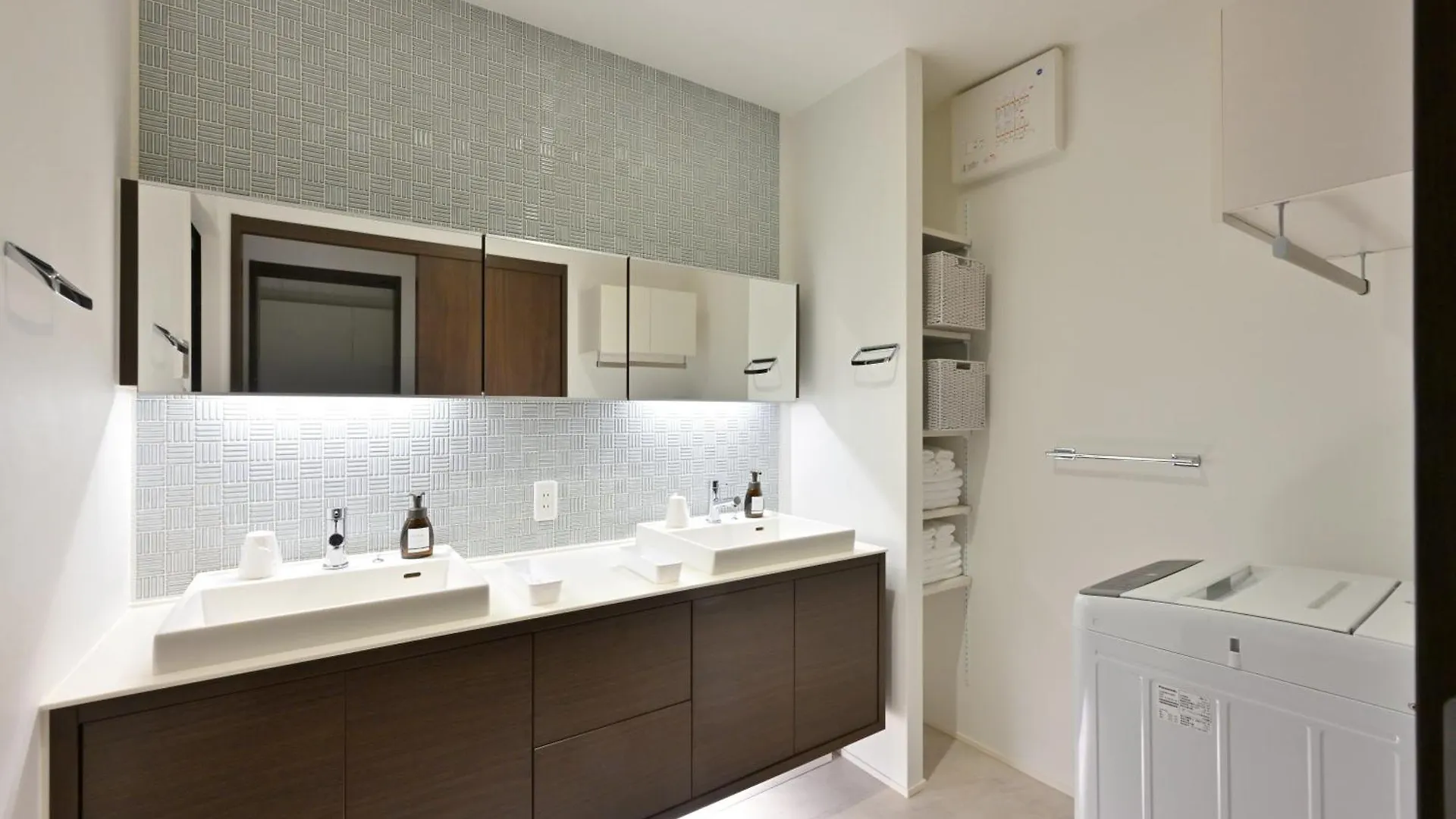 Grand Base Hiroshima Peace Memorial Park Aparthotel Japan