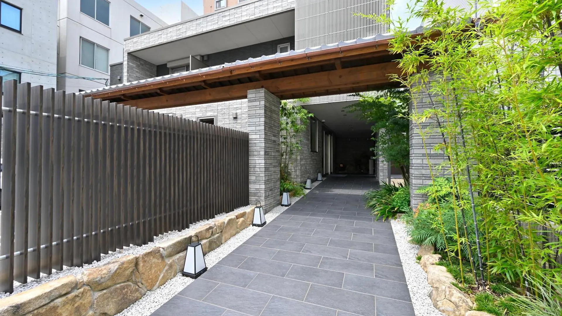 Grand Base Hiroshima Peace Memorial Park Aparthotel