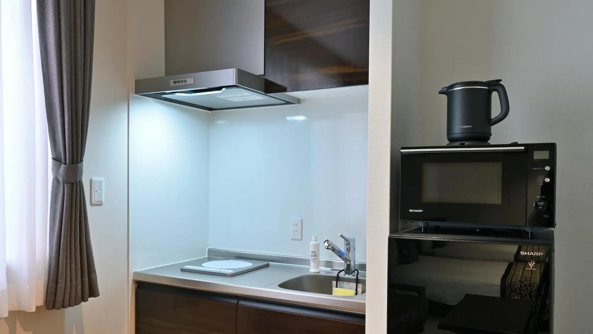 Grand Base Hiroshima Peace Memorial Park Aparthotel 3*,